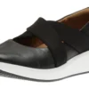 Clarks Un Rio Cross Black Leather Slip-On Sneaker