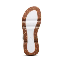 Whit Mint -Fashion Shoe Store aetwhit15c